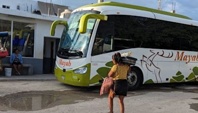 Camionero huye y deja a una mujer sin sus maletas en José María Morelos