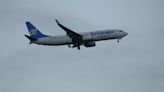 Los pasajeros heridos por las fuertes turbulencias del vuelo Madrid-Montevideo vuelven a casa