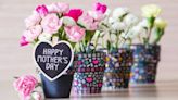 Regalos para el Día de la Madre 2024: Mejores ideas, flores y deals online