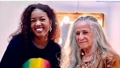 Depois do anúncio de término de Iza com Yuri Lima, Maria Bethânia posta foto com a cantora: 'Viva sua força e sua beleza'