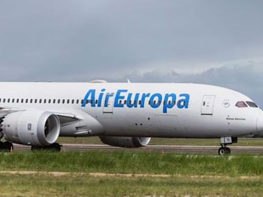 Passengers from diverted Air Europa flight recount turbulence ordeal | World News - The Indian Express