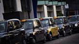 10,000 London cabbies sue Uber for millions over taxi-booking rules