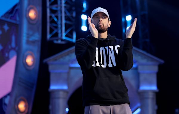 ...Eminem Performs Surprise ‘Sing For the Moment’ With Jelly Roll, Debuts ‘Houdini’ Live at All-Star Michigan ...