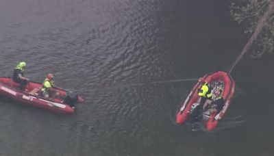 Emergency crews searching for missing boater in Schuylkill River near Upper Merion Boathouse, police say