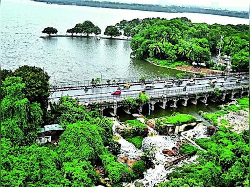 Three Major Water Bodies in Hyderabad Fill Up Due to Continuous Rains | Hyderabad News - Times of India