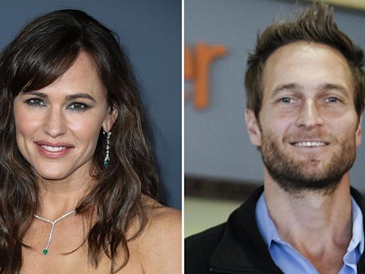 Jennifer Garner and John Miller Fear a Wedding May Put Pressure on Their 'Low-key' Relationship: Report