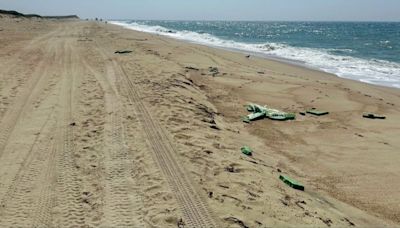 Nantucket bracing for more beach debris after remaining chunk of turbine blade crashes into ocean