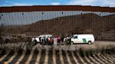 Judge gives U.S. 5 weeks to end Title 42 border expulsions
