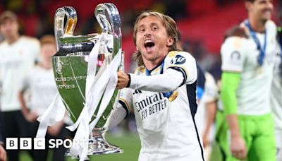 Luka Modric: Croatia midfielder signs one-year extension with Real Madrid