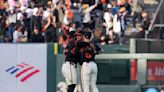 Heliot Ramos anota una carrera en la victoria de los Giants ante los Reds