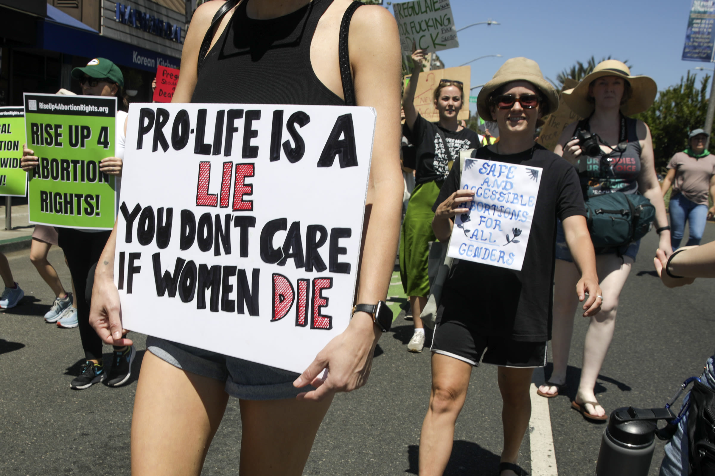 Supreme Court 'inadvertently' posts then removes draft opinion on abortion ruling