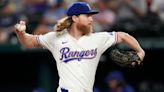 El pitcher Jon Gray, de Rangers, se lesiona en calentamiento