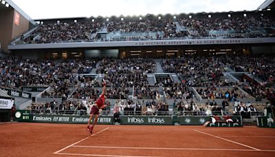 Embarrassing French Open crowd serves a Paris Olympics alarm call