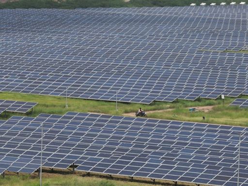 India seeks 6,000 MW of peak renewable power supply with storage