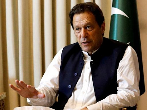 ... Army Chief Planning Military Takeover to Crush Imran Khan, Says Ex-PM's Aide, Intel Report Hints at Crackdown | Exclusive...