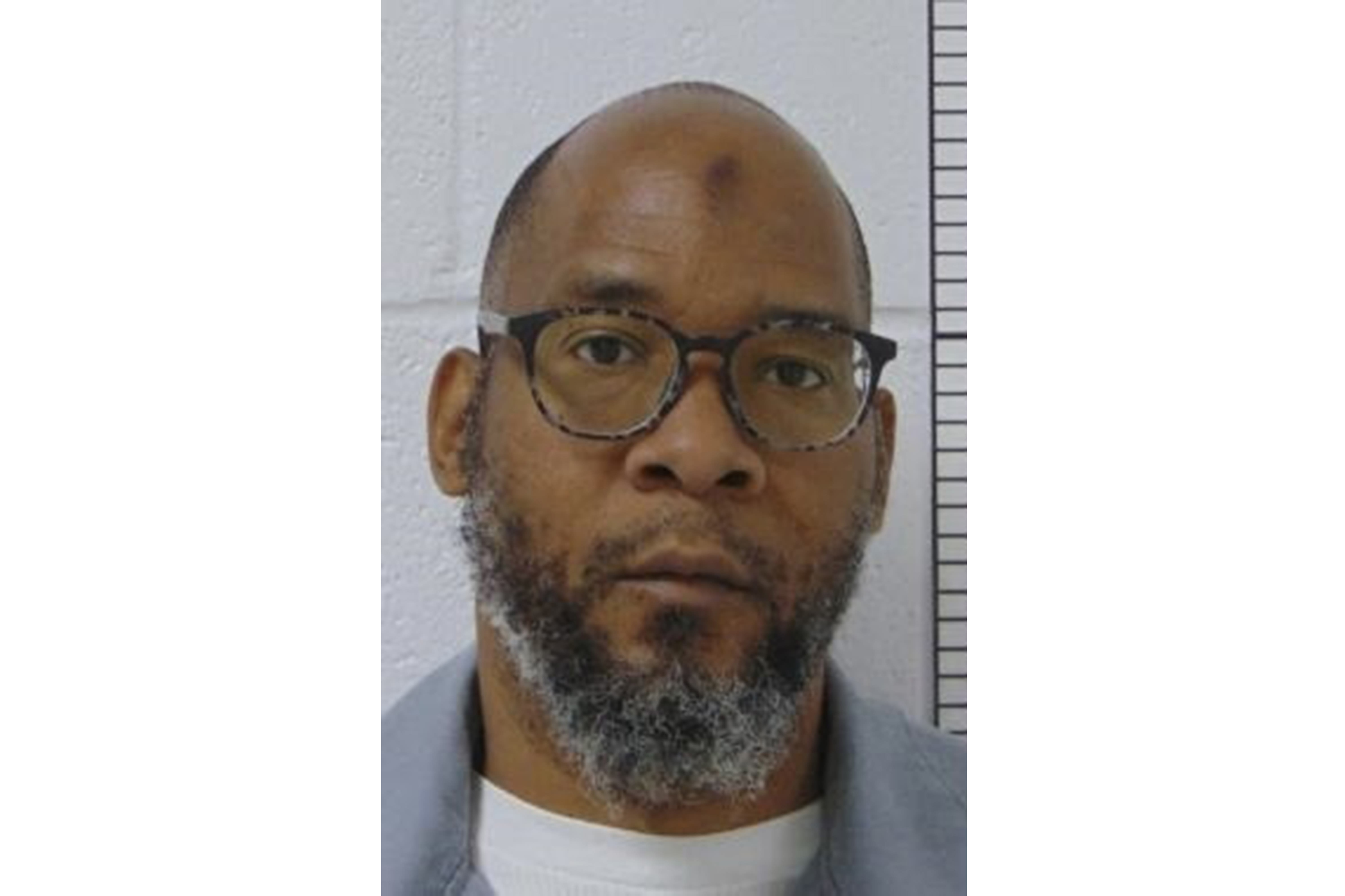 Hearing set to determine if a Missouri death row inmate is innocent. His execution is a month later