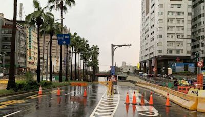 台南大雷雨！東區林森地下道淹水 西向車道封閉