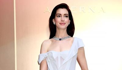 Anne Hathaway Serves ‘Roman Holiday’ Energy in Glammed Up Gap Shirt Dress