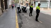 Agentes de la Policía Local de Lucena asumen la vigilancia de las viviendas irregulares