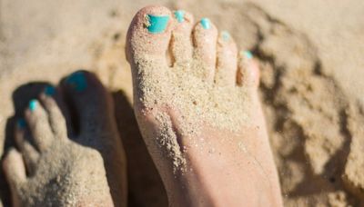 Avant de marcher dans le sable, évitez de passer par la case pédicure