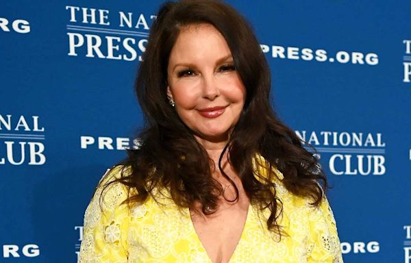Ashley Judd Opens Up About Late Mom Naomi's Mental Health Struggles