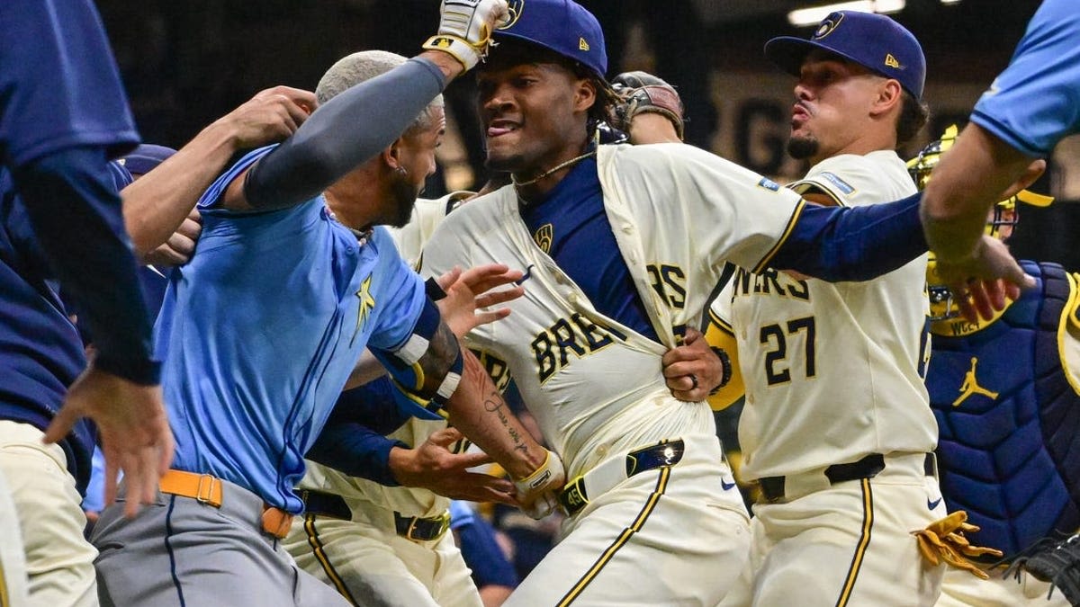Brewers overcome brawl, ejections to down Rays