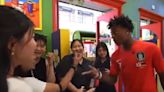 IShowSpeed convinces group of South Korean women that he’s KSI - Dexerto