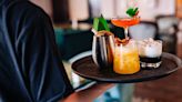 8 drinks bartenders never order in the summer