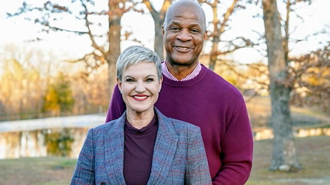 Darryl & Tracy Strawberry: Glove story began after baseball