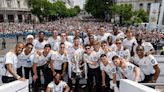 Desde la cumbre, Real Madrid festeja a lo grande - Noticias Prensa Latina