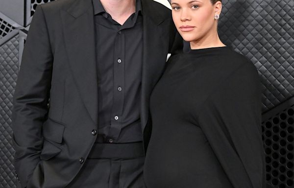 Lionel Richie Jokes Pregnant Sofia Richie Is Having a ‘Nervous Breakdown’