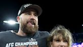 Jason Kelce no cree que Travis Kelce y Taylor Swift lleven una vida 'normal'