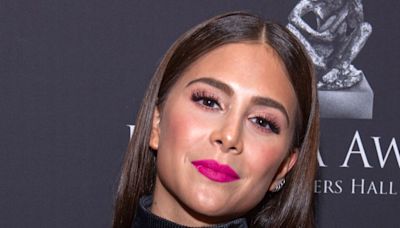 Greeicy Rendón marca tendencia con traje de baño animal print