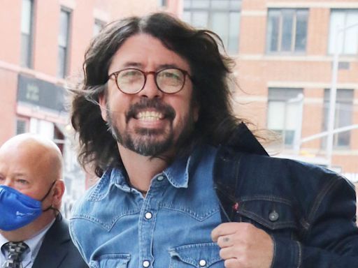 Dave Grohl admits cheating on wife and fathering child