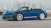 Porsche 推出 USA 專屬的 2023 911 Carrera GTS Cabriolet America Edition