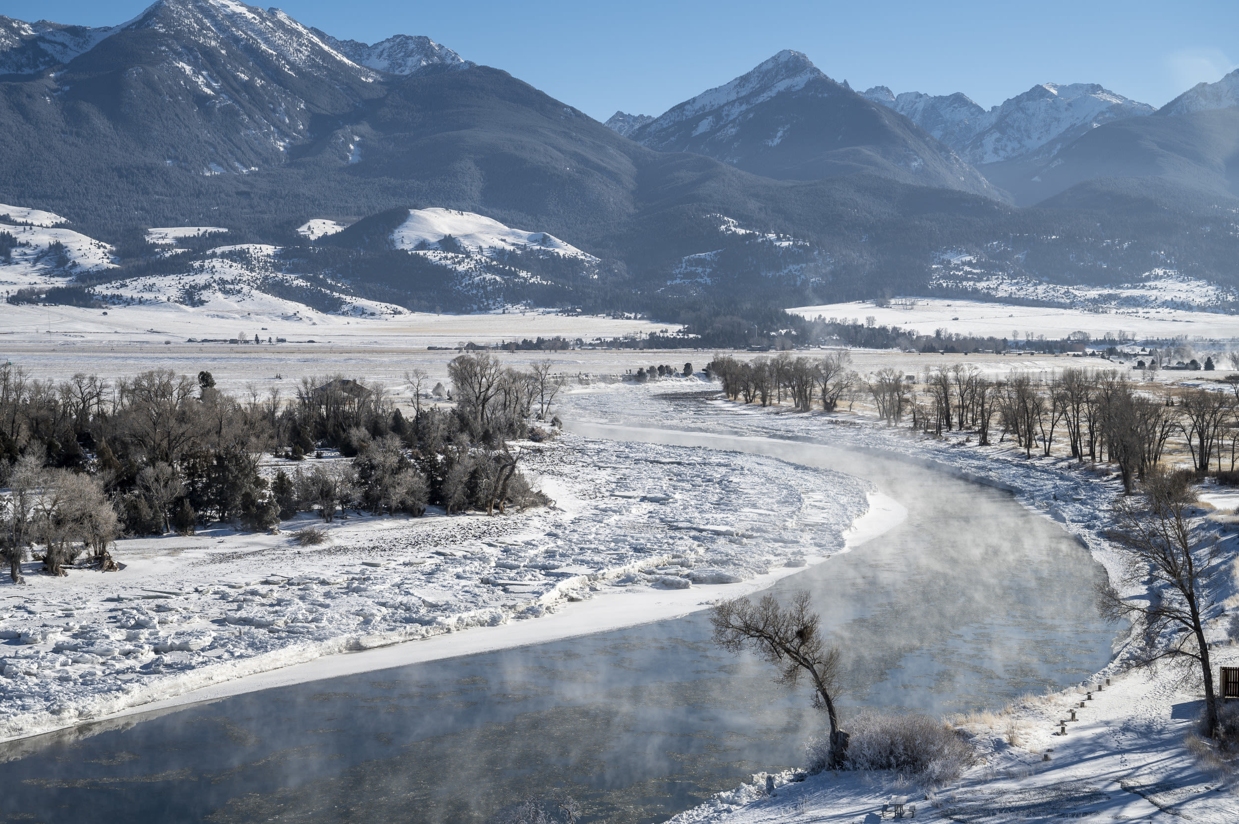 Winter storm warning issued for two states as heavy snow forecast