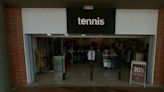 El ‘outlet’ de Tennis que tiene camisetas desde 14 mil pesos; es cerca de Bogotá