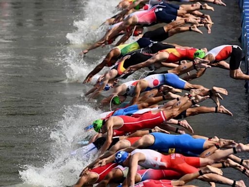 鐵人三項選手完賽狂吐 塞納河水質壓線過關