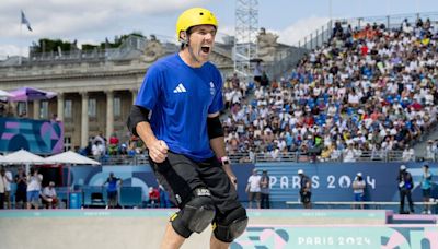 Olympic judges booed after 51-year-old Team GB skateboarder wows Tony Hawk