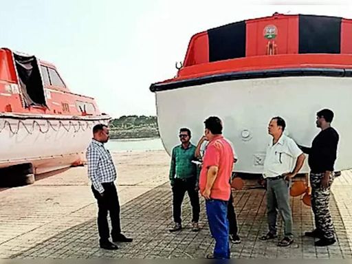 Unused motorboats from Gujarat to be handed over to tourism department in Varanasi | Varanasi News - Times of India