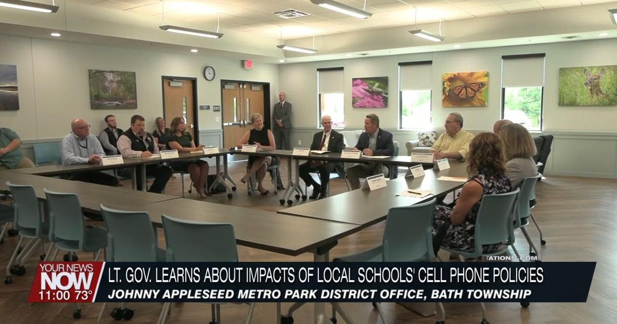 Lt. Governor Jon Husted discusses cellphone ban implementation with local school officials