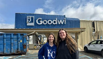 Employees survive in office as tornado destroys Goodwill in Winchester