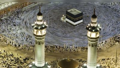 Soaring temperatures scorch pilgrims on Haj in Saudi Arabia - CNBC TV18