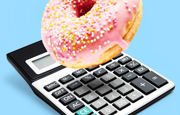 How many calories do you need to eat a day to lose weight? Try our calculator to find out