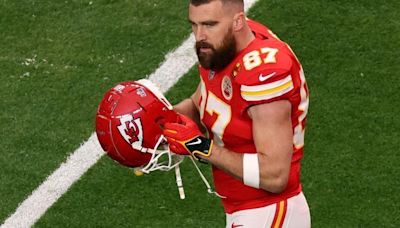 Chiefs adjust Travis Kelce's contract; now highest-paid TE