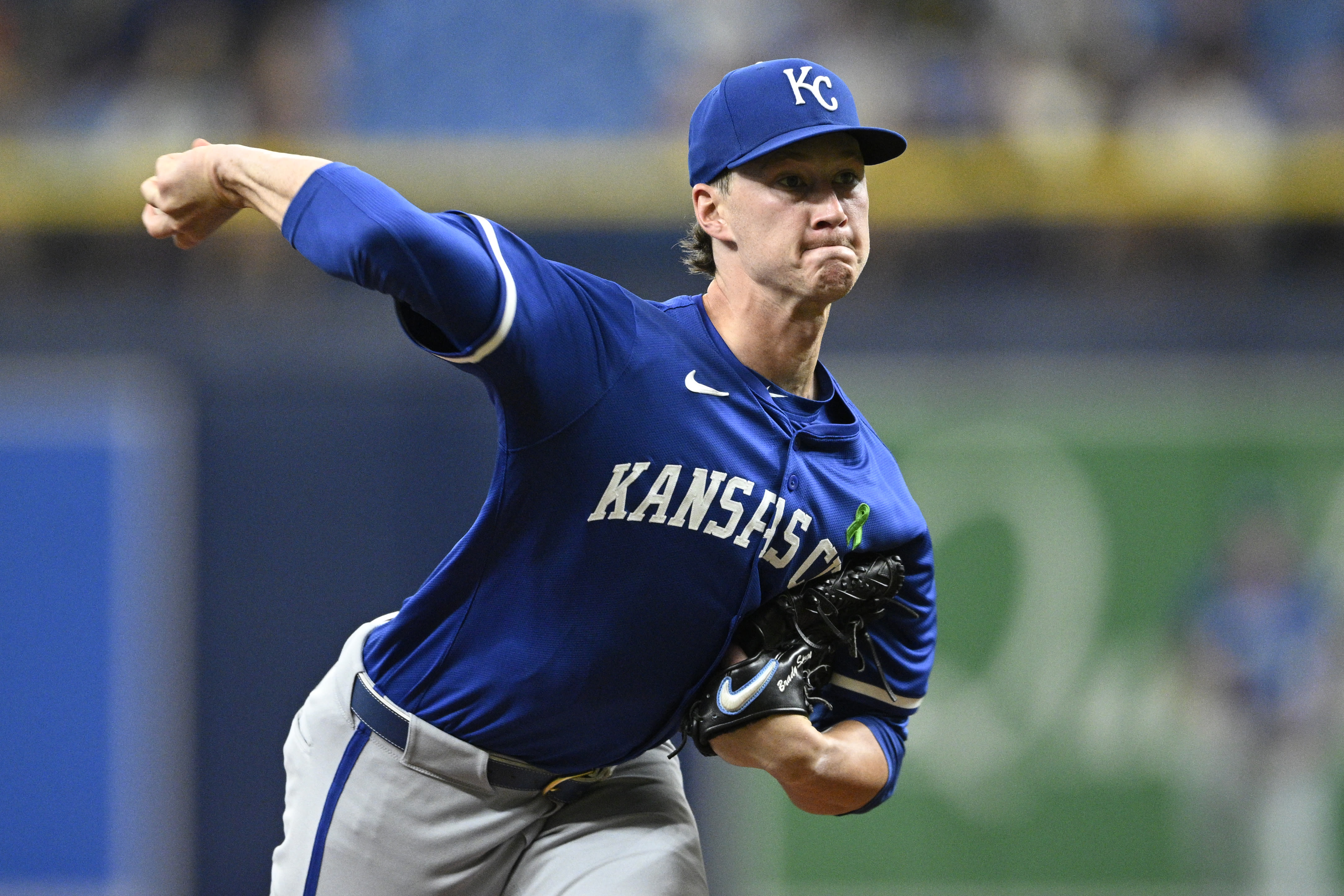 Royals right-hander Brady Singer a late scratch at Minnesota because of illness