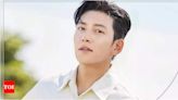 Ji Chang-wook shares long-lasting friendship with high school friend turned manager on ‘You Quiz on the Block’ - Times of India