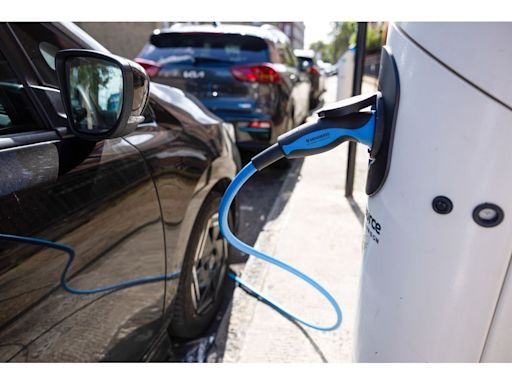 Exxon Backs EV Demand Growth to Turn Its Lithium Bet Into a Win