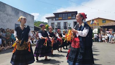 Despliegue de tradición y folclore en Naves por Santa Ana