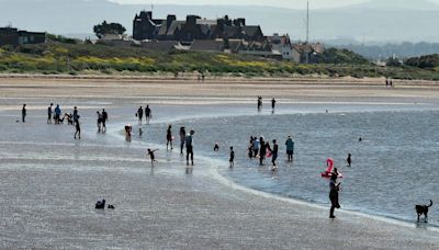 Scotland to heat up as forecaster predicts 'high twenties' temperatures
